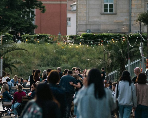 L'impact du Covid-19 sur la société contemporaine : une analyse