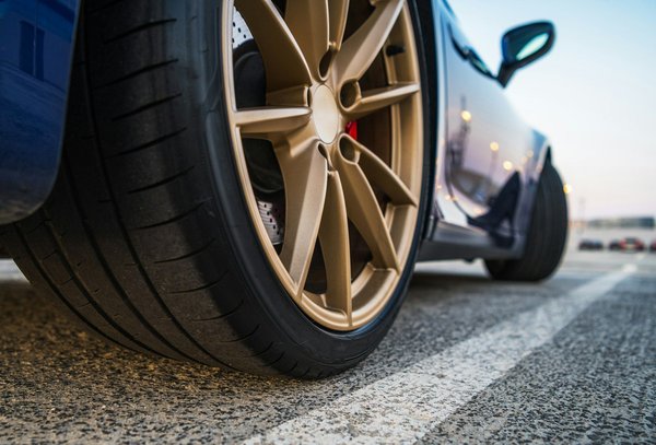 Découvrez la puissance du jaguar 220 supercar : un rêve automobile